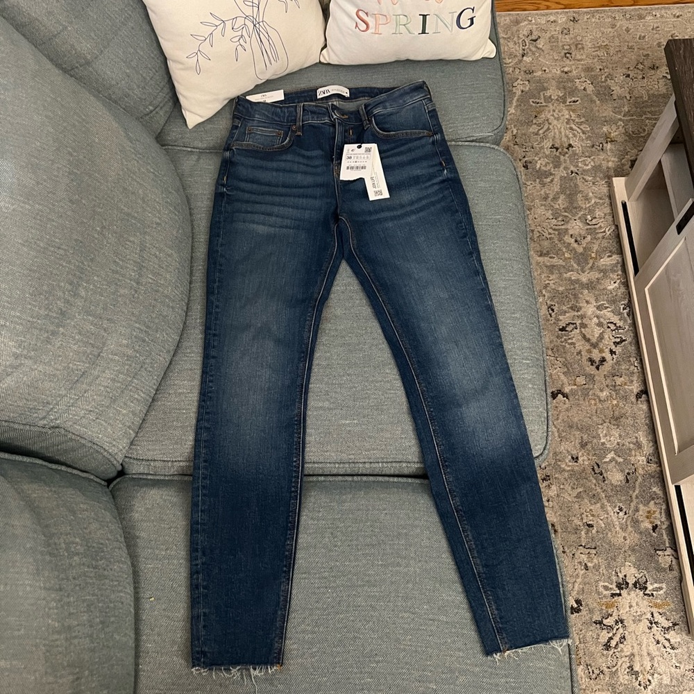 The Mid Waist Skinny Jean in Louise Blue